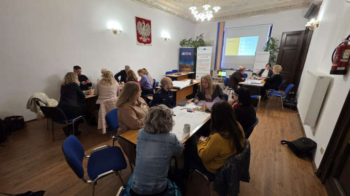 Okrągły stół na temat przemocy domowej w Wałbrzychu