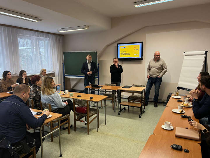 Okrągły stół na temat przemocy domowej w  Jeleniej Górze